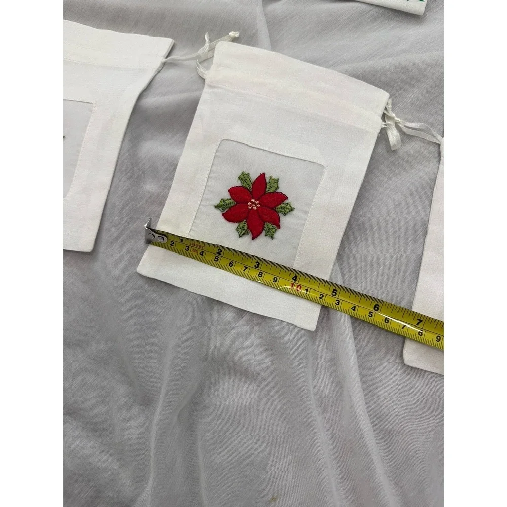 Lot of 6 NEW Christmas Linens Towels Gift Bags Embroidered Trees Poinsetta‎